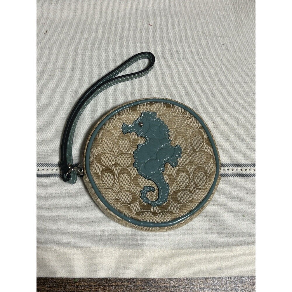 Vintage Y2K Coach Sig C Sage Green Seahorse Round Coin Purse Bag Mini Wristlet